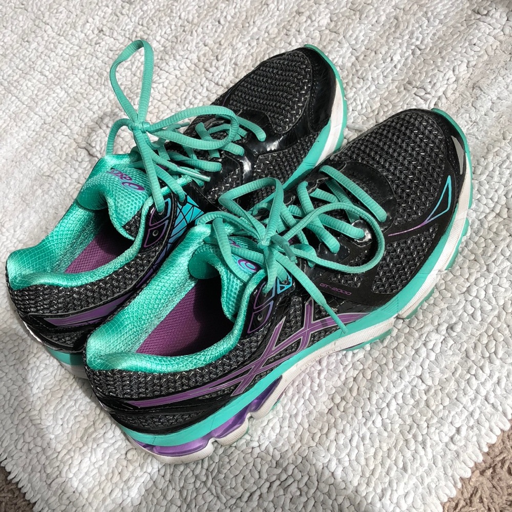 ASICS GT-2000